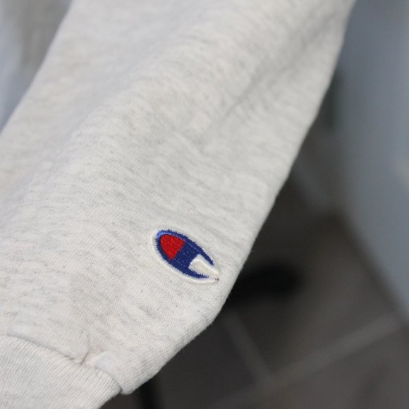 Champion Sweatshirt - Picture 2 of 3